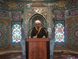 تقدیم هزار و ۴۰۰ شهید نمادی از وحدت شیعه و سنی در استان کرمانشاه است