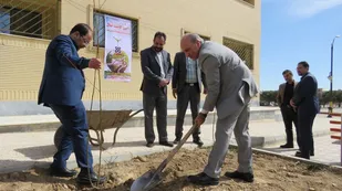 کاشت نهال به مناسبت روز درختکاری به نام اهدا کنندگان عضو در بیمارستان امام حسین (ع) شاهرود