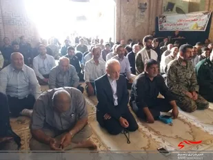حضور بسیجیان ناحیه مقاومت بسیج اردستان در نماز جمعه