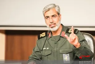 راه نجات و پیشرفت نظام، اطاعت  محض از رهبر معظم انقلاب است