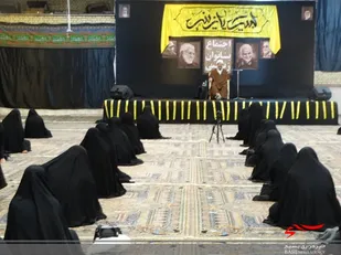 حضرت زینب(س) اسوه و مظهر ولایت مداری هستند