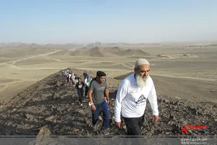 کوهپیمایی پاسداران و بسیجیان