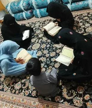 برگزاری محفل انس با قرآن کریم در حوزه مقاومت بسیج خواهران مائده تفتان به مناسبت هفته دفاع مقدس