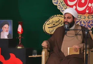 برپایی مجالس حسینی به معنای زنده نگه داشتن دین است