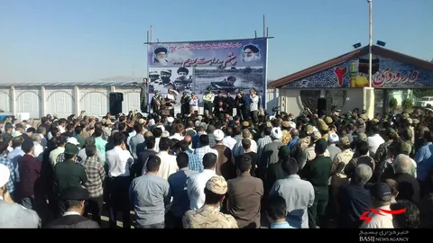 انتظار مردم تبریز برای ورود پیکر مرد کوچک آذربایجان