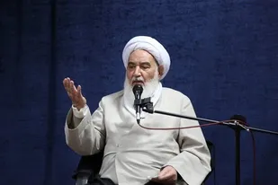انقلاب اسلامی دست بیگانگان را از کشور کوتاه کرد