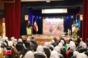 همخوانی شکوفه&zwnj;های اردبیل در بهار انقلاب