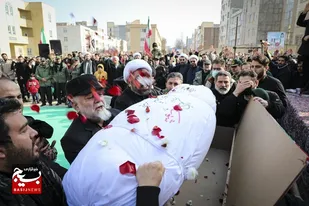 تشییع پیکر شهیدان گمنام در اردبیل