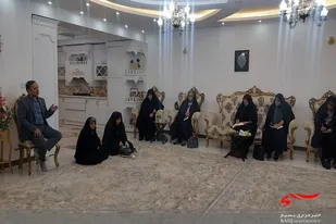 مسئول دارالقران با سرگروه های حلقات صالحین روستا اروانه دیدار کرد