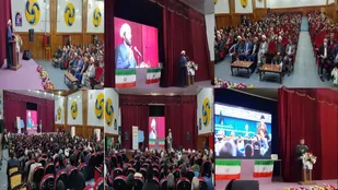 امروز دشمن ،خیمه وعمود این نظام وانقلاب ولی فقیه را نشانه گرفته است