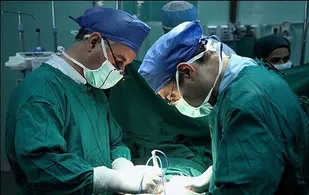 کم سن ترین بیمار دیالیزی در زنجان پیوند شد