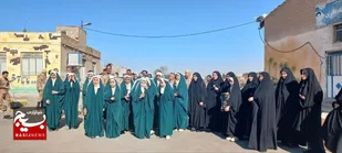 دیدار جمعی از دانش آموزان با سبز قامتان سپاه پاسداران انقلاب اسلامی