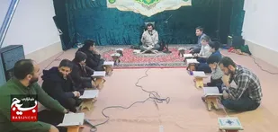 محفل نورانی انس با قرآن در پایگاه مقاومت شهداء قم برگزار شد