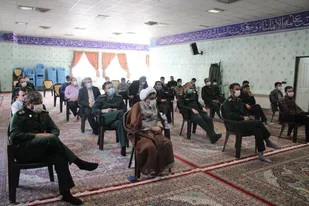 برگزاری جلسه تفسیر و خواندن یک حزب از قرآن کریم در ناحیه مقاومت بسیج سپاه مالک اشتر