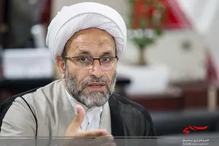 حجت الاسلام و المسلمین تویسرکانی درگذشتِ مادر جانشین نمایندگی ولی فقیه در بسیج را تسلیت گفت