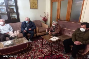 دیدار مسئول بسیج مداحان همدان از خانواده شهدا