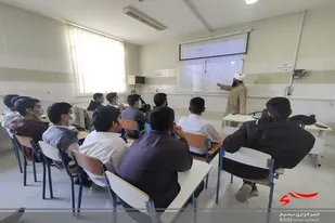 نشست روشنگری با موضوع گام دوم انقلاب/دهه آینده متعلق به قشر جوان و نوجوان است
