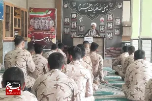 رزمندگان و شهدا بهترین الگو برای سربازان هستند