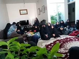 دیدار دختران هیئت بیت الزهرا   ملارد با خانواده جانباز شهید حسین رفیق