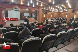 علما ورثه انبیاء هستند که فرهنگ انبیاء را ارث می بزند/ طلاب پرچم داران گام دوم انقلاب هستند
