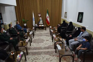 شهیدان انصاری و نورانی برای تمام نسل ها الگو هستند