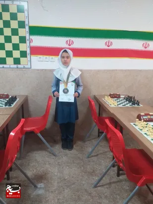 دختر شطرنج&zwnj;باز ساوجبلاغی، مقام سوم مسابقات استان البرز را کسب کرد
