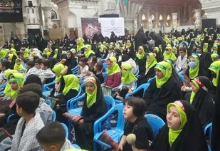 حضور کودکان شهرستان ملارد در همایش سه ساله های حسینی در حرم مطهر امام خمینی(ره)