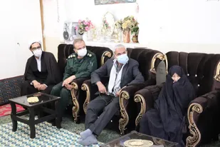 دیدار مسئولین شاهرودی با خانواده شهدا+ تصاویر