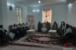 دیدار دانش آموزان سرخه ای با فرمانده حوزه کوثر (س)