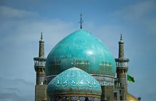 مساجد در ساعات بیشتری از شبانه روز باید باز باشند