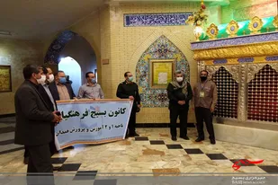 بازديد جمعی از مسئولان آموزش و پرورش همدان از باغ موزه و نمایشگاه دفاع مقدس