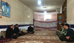 دیدار با خانواده شهدای دانش آموز در لردگان