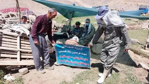 عملیات سم پاشی و واکسیناسیون دام عشایر گرمساری انجام شد