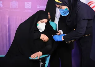 فرزند سازنده واکسن ایرانی نخستین داوطلب انجام تست انسانی واکسن کرونا/ مخبر: قطعا در تولید واکسن کرونا به خودکفایی می&zwnj;رسیم