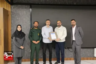 &ldquo;قدردانی از پاسداران امنیت انرژی کشور: تقدیر از مدیرعامل پالایشگاه اصفهان و فرمانده پایگاه بسیج شهید مصطفی خمینی&rdquo;