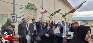 اعزام جمعی از خانواده&zwnj;های ایثارگر سپاه ناحیه دلفان به مشهد الرضا (ع)