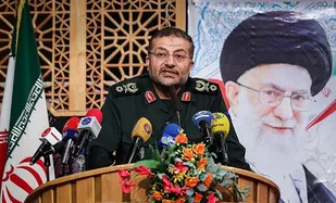 غرب به دنبال پیروزی در فضای مجازی علیه ایران/انقلاب اسلامی سرزمین ما را هویت بخشید
