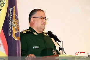 دشمن بداند سپاه پاسداران پاسدار مردم است