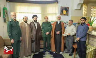 با تمام وجود پای این انقلاب ایستاده ایم