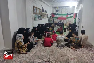 برگزاری یادواره خانگی شهدا در منزل شهید پاکدل