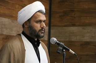 گذر از حجاب، گذر از حق مصونیت در برابر دیدگان ناپاک است