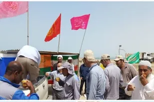 برپایی ایستگاه صلواتی شربت و شیرینی در چابهار