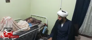 دیدار مسئول دفتر نمایندگی ولی&zwnj;فقیه در سپاه امام رضا (ع) دشتی با والدین شهید بسنده و پیگیری روند درمان آنان