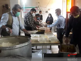 توزیع ۳۰۰ پرس غذا در محله خاردان