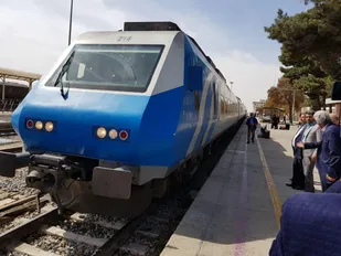در ایام نوروز یک میلیون و ۲۰۰ هزار مسافر در مسیر راه آهن تهران - مشهد جابجا می&zwnj;شوند