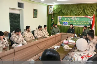 نشست صمیمی فرمانده سپاه نهاوند با سربازان