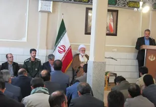 دیدار کارگران با نماینده ولی فقیه در استان مرکزی