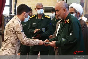 تجلیل از سربازان نمونه سپاه در بوشهر