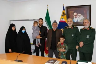 دیدار فرمانده سپاه پاسداران انقلاب اسلامی با خانواده شهدای حادثه تروریستی حرم مطهر رضوی
