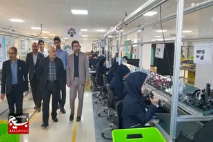 بازدید فرماندار تویسرکان از واحدهای تولیدی